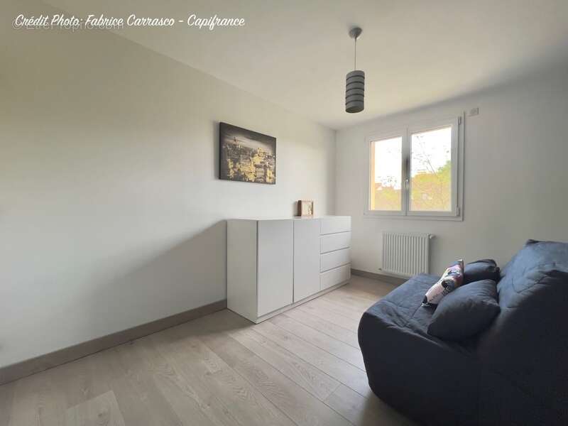 MARINGUES 63: Maison familiale de 144 m² avec piscine, 6 chambres, garage, jardin et pergola bioclimatique, panneaux photovoltaï - photo 42