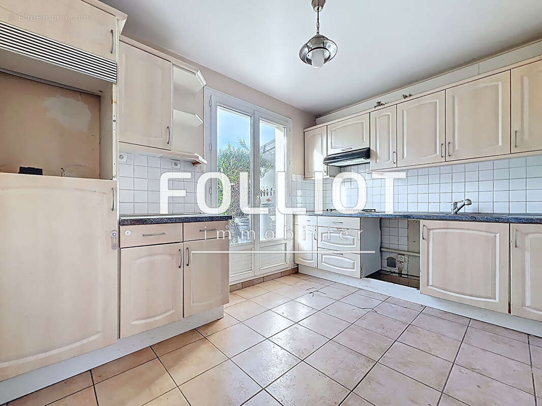 Maison à COLOMBELLES