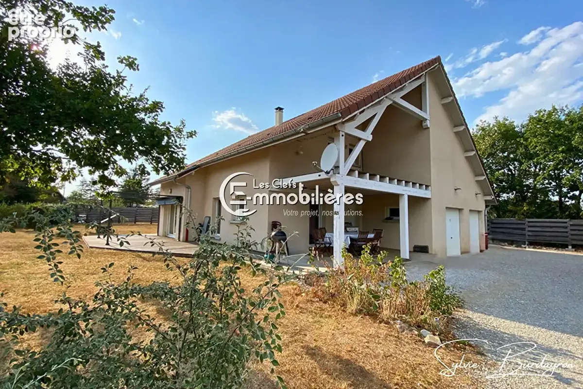 Photo Maison à Orgelet au prix de 399 000€