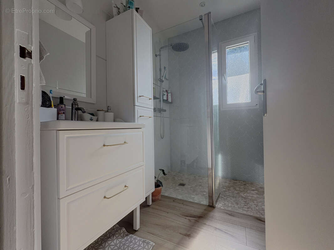 À VENDRE   Maison rénovée avec terrain de 3 327 m2 - photo 11