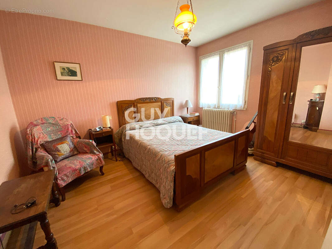 Rare à la vente - Belle maison familiale de 190 m² habitables à Aubenas - photo 12