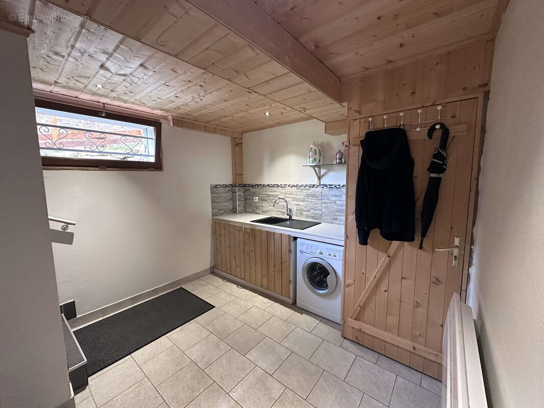 Maison à ALBIEZ-MONTROND