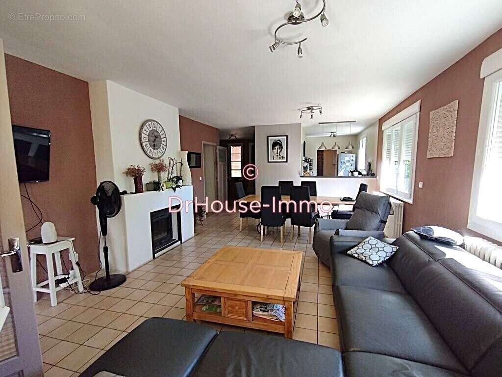 Maison à CHATEAU-ARNOUX-SAINT-AUBAN