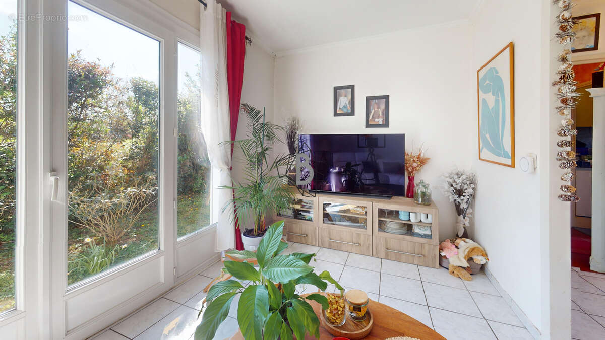 Maison à LESCURE-D'ALBIGEOIS