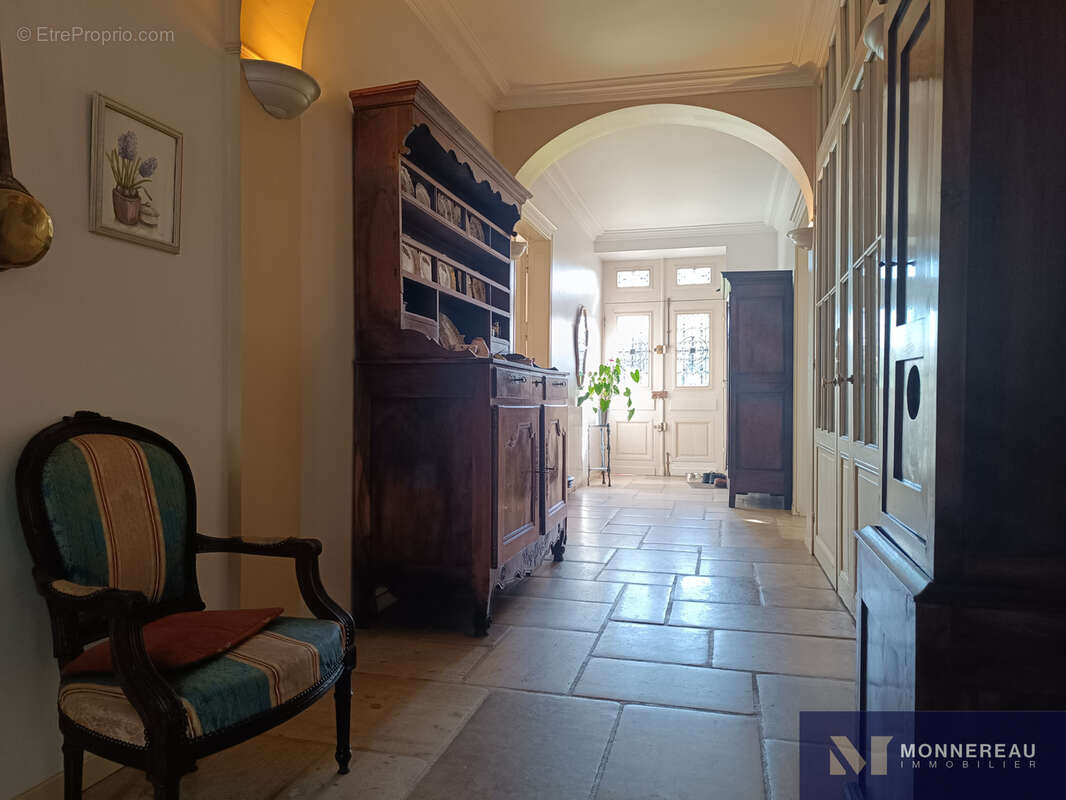 Maison à BARBEZIEUX-SAINT-HILAIRE