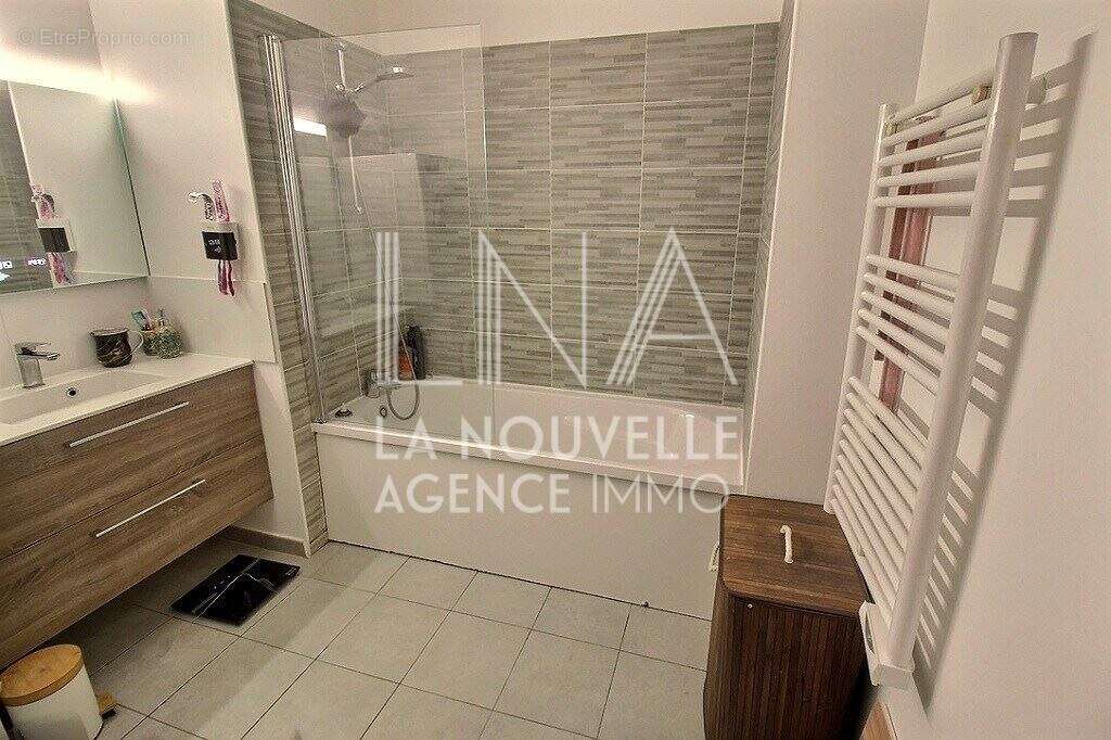 Appartement à LES LILAS