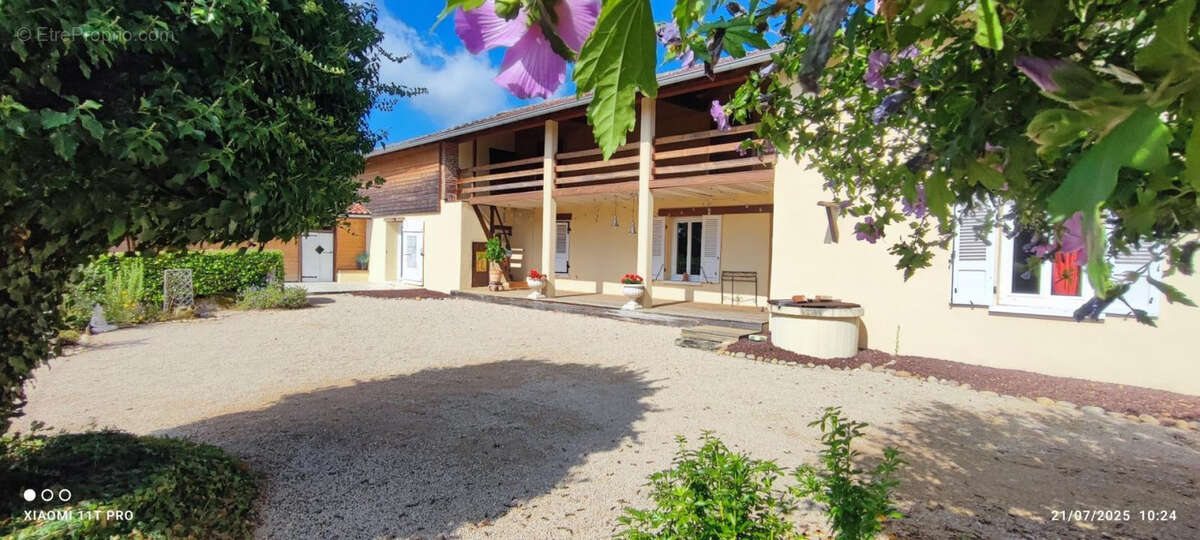 Maison à CONFRANCON