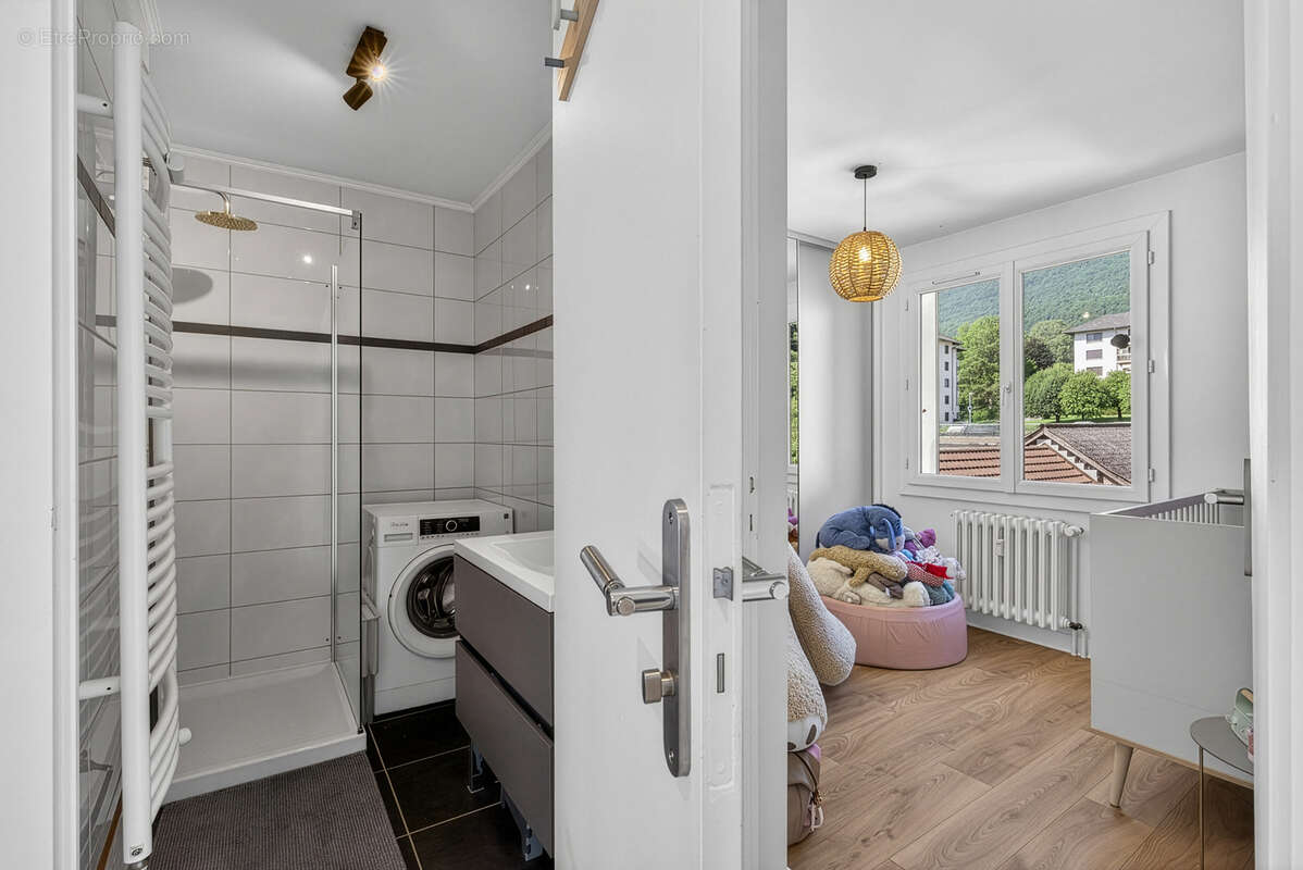 Appartement à LE BOURGET-DU-LAC