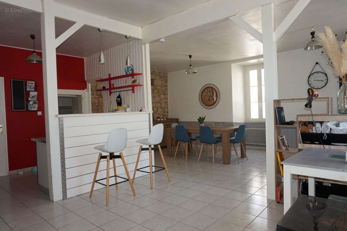Maison à MORTAGNE-SUR-SEVRE