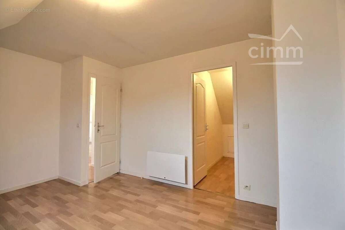 Maison à MONTLOUIS-SUR-LOIRE