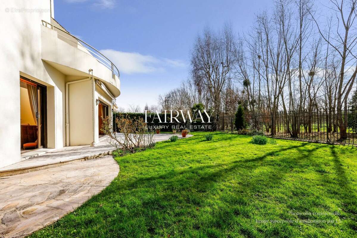 Maison à VERSAILLES