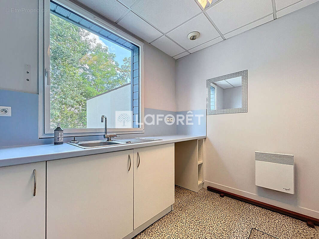 Bureaux Elbeuf 192 m² - photo 11