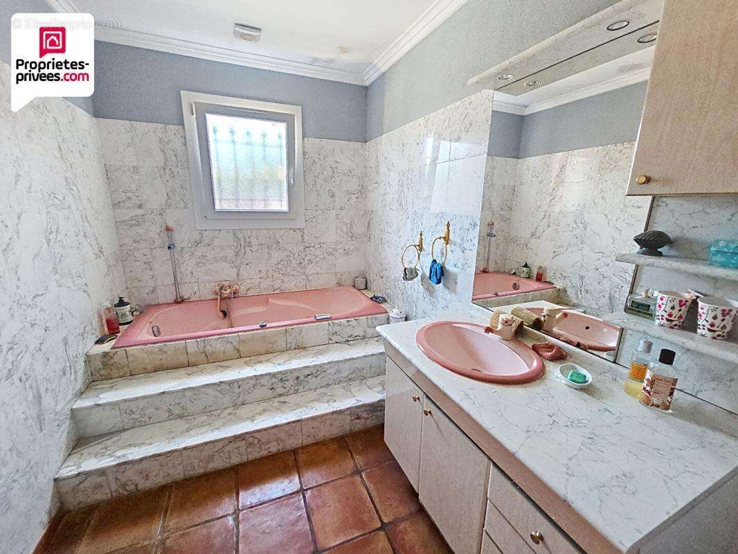 Maison à SAINT-CEZAIRE-SUR-SIAGNE