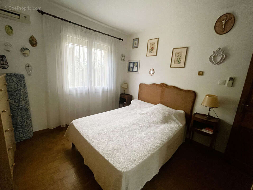 Maison à VALERGUES