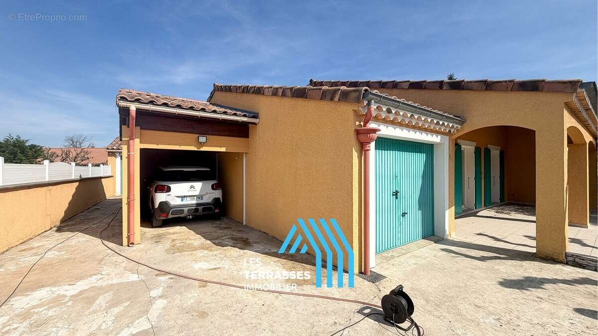 Maison à MALATAVERNE