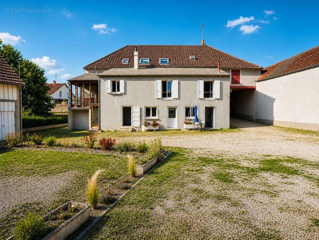 Le Châtelet - Propriété de caractère avec gîte indépendant 294m2 - photo 21