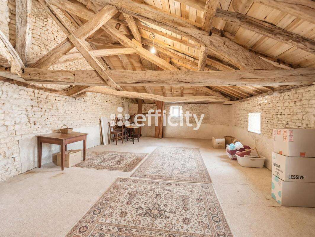 Maison 236 m² à Chaunay  - photo 9