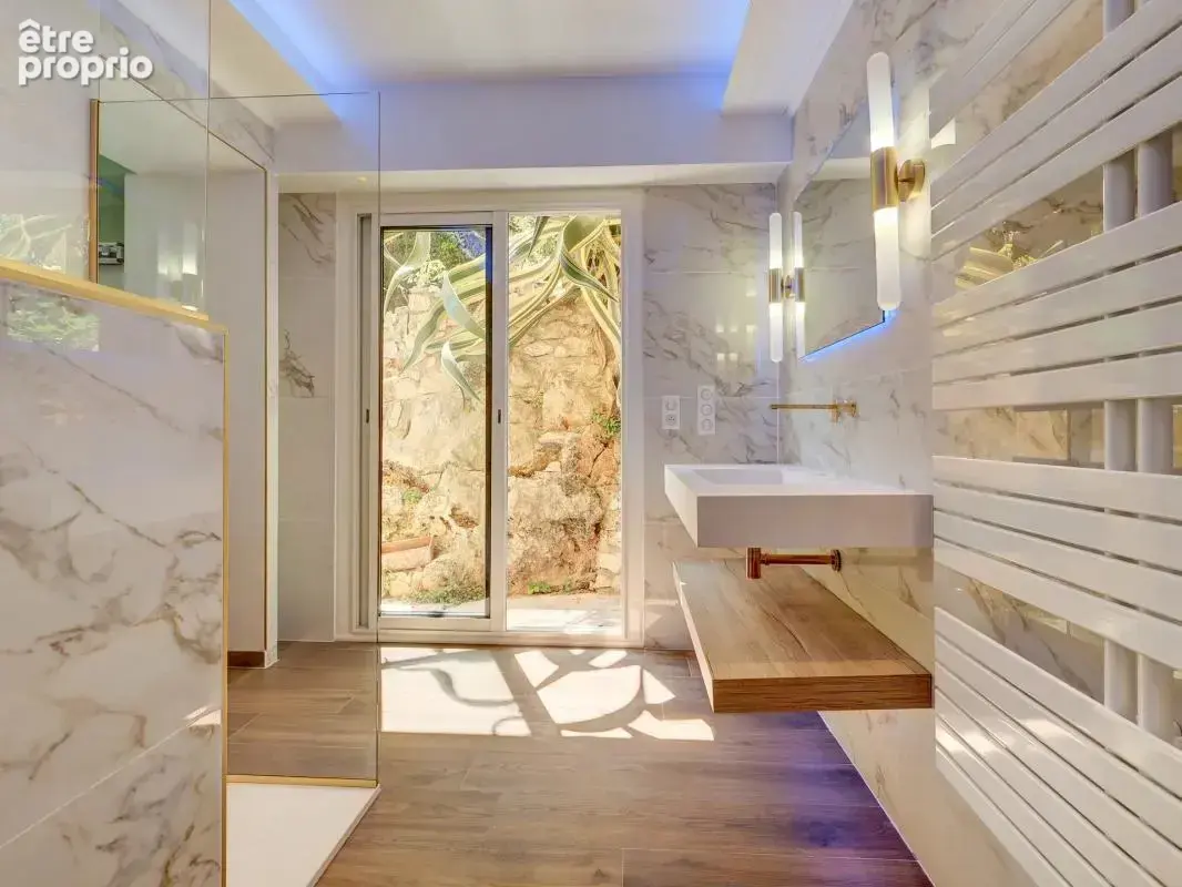 VILLEFRANCHE-SUR-MER  Appartement-villa de 107 m² avec plus de 300 m² de jardin - photo 12