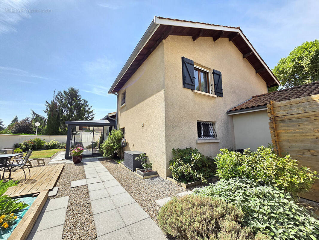 Maison à RILLIEUX-LA-PAPE