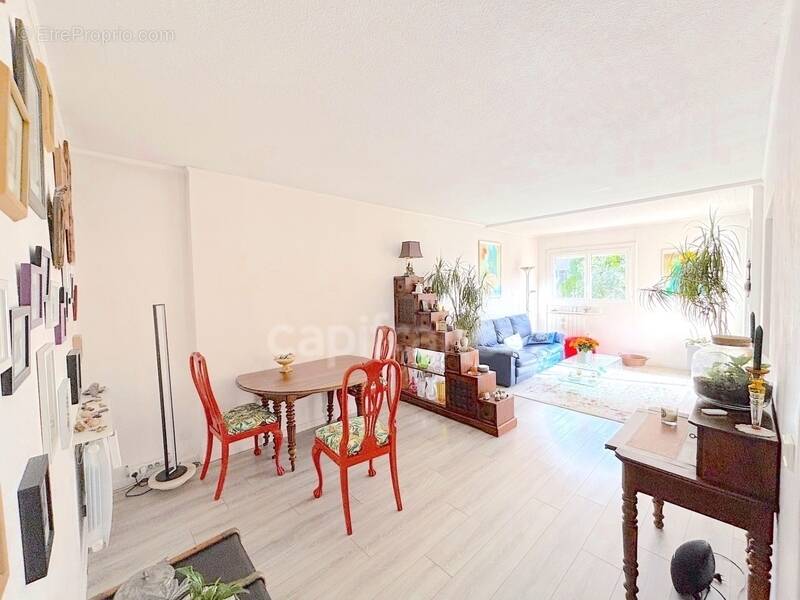 Appartement à MOUGINS