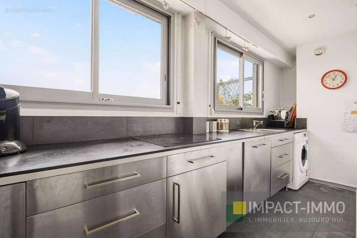 Appartement à COURBEVOIE