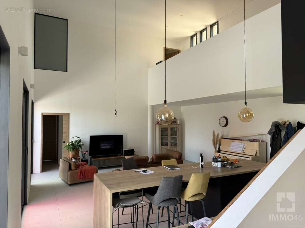 Maison 193 m² à Cahors  - photo 8