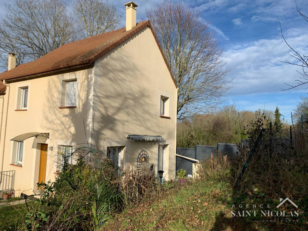 Maison à MEULAN