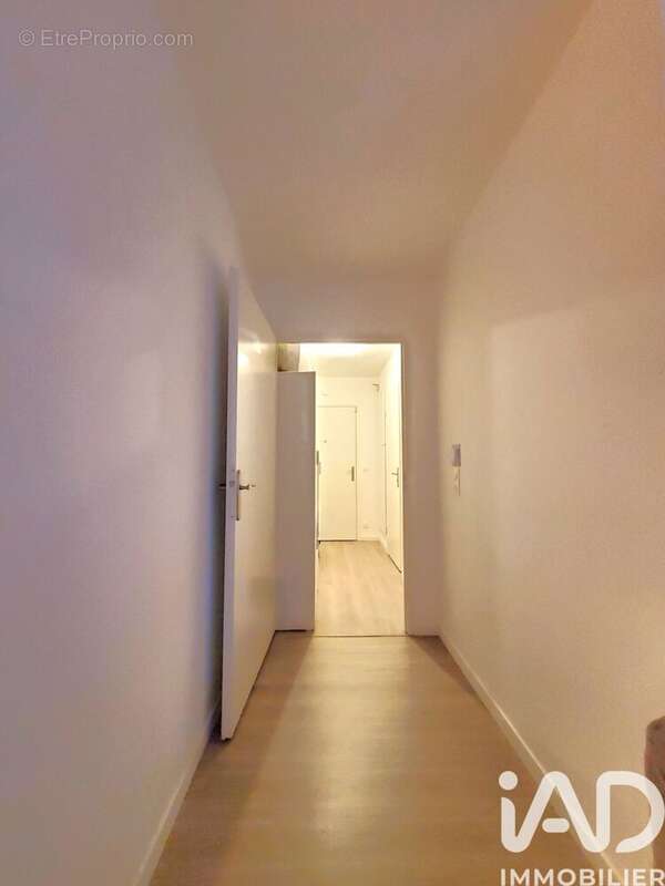 Photo 9 - Appartement à VOISINS-LE-BRETONNEUX
