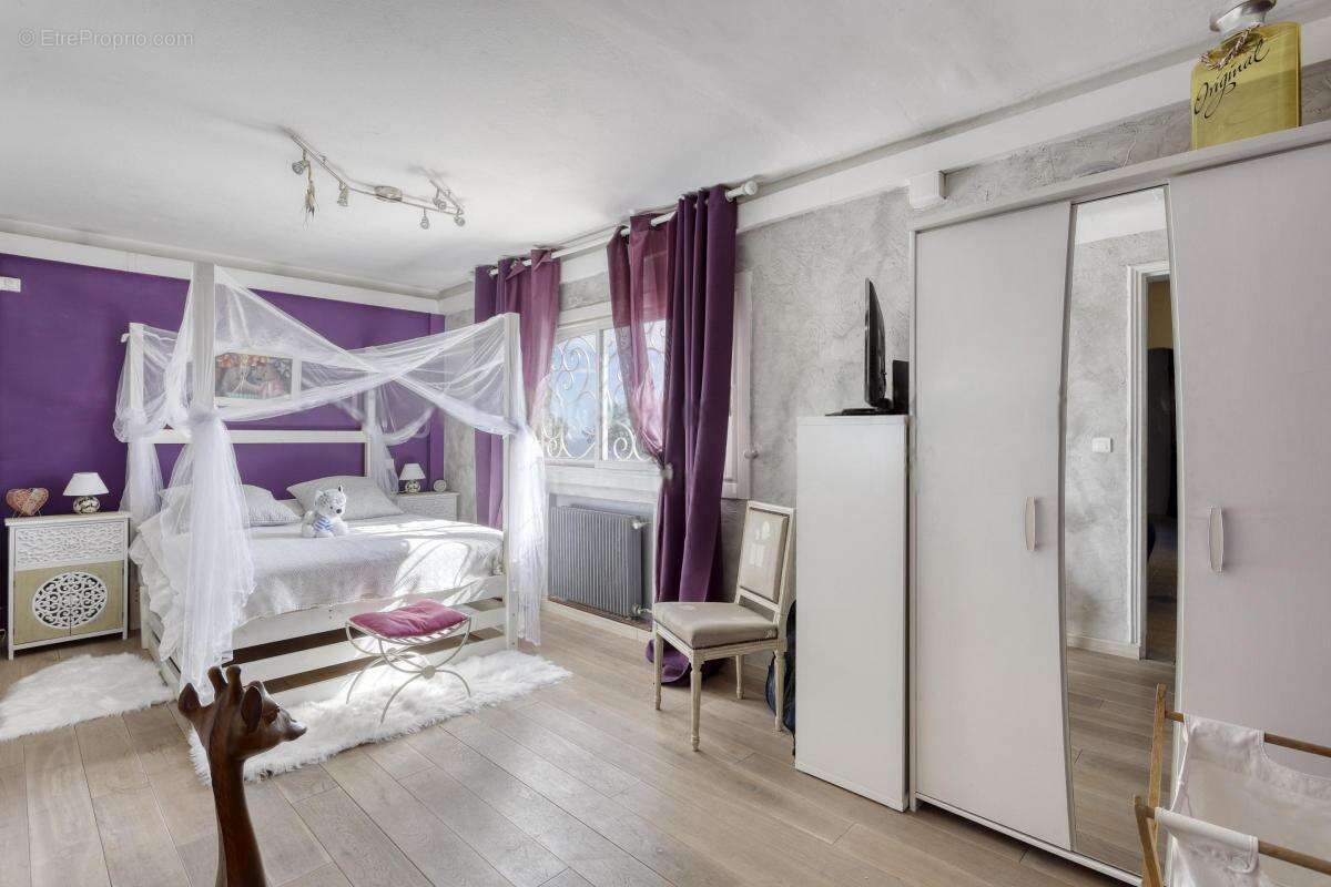 Maison à RAYOL-CANADEL-SUR-MER