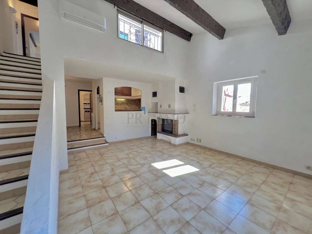 Maison de village T3 Fréjus Centre Historique avec très gran - photo 2