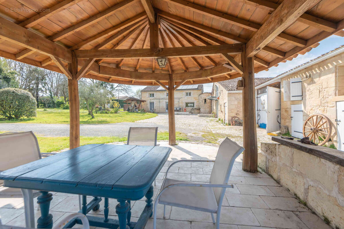 Maison à FARGUES-SAINT-HILAIRE