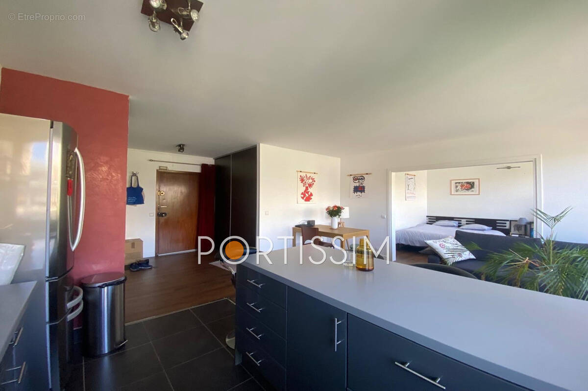 Appartement à PARIS-14E