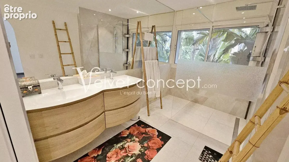 ANTIBES - Villa Contemporaine - Vue Mer - Calme - - photo 9