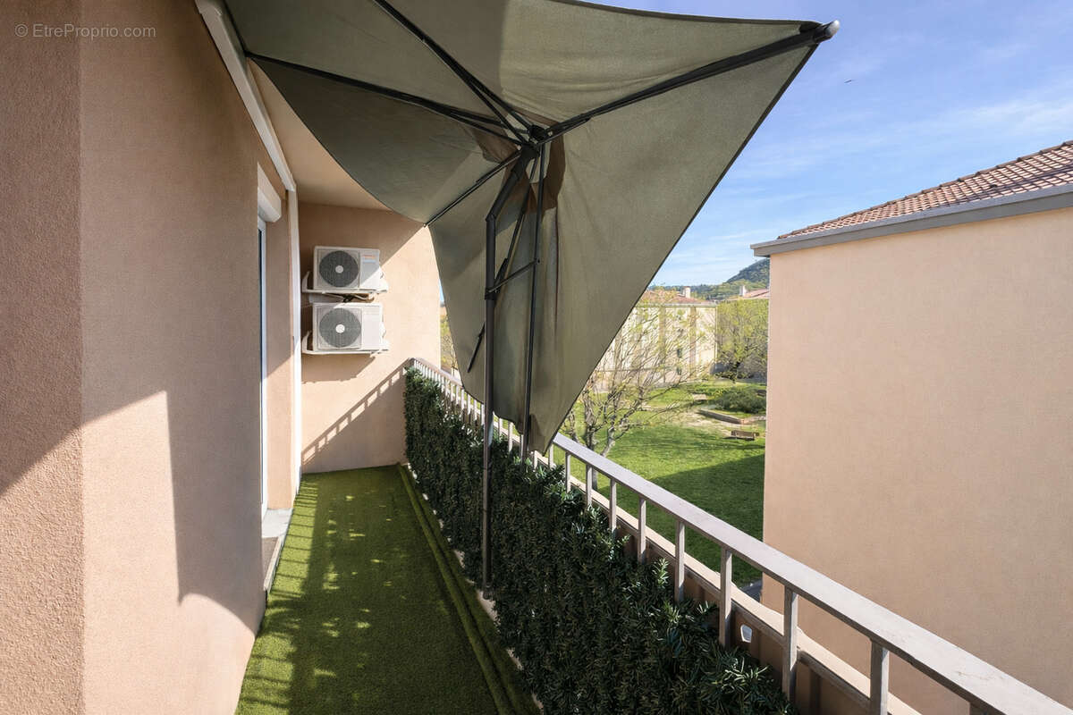 Appartement à SAINT-PAUL-TROIS-CHATEAUX