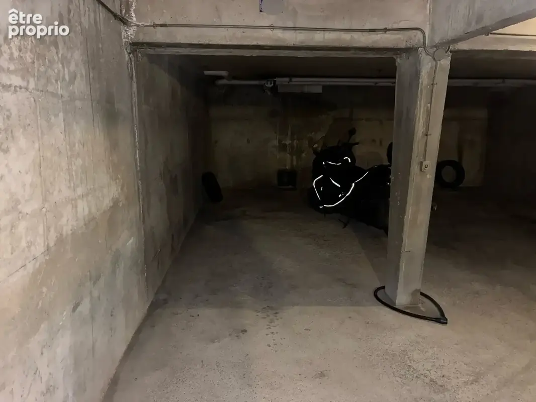 Photo Parking à Courbevoie au prix de 10 000€
