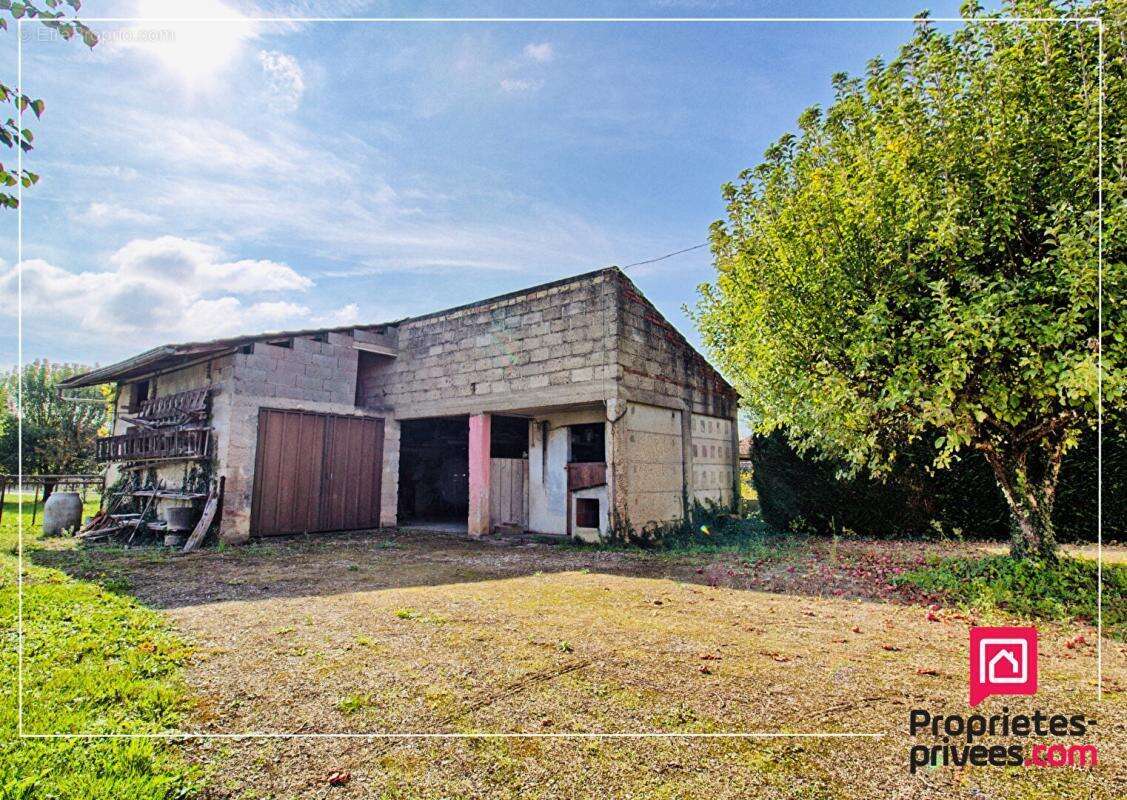 Maison à PIERRE-DE-BRESSE