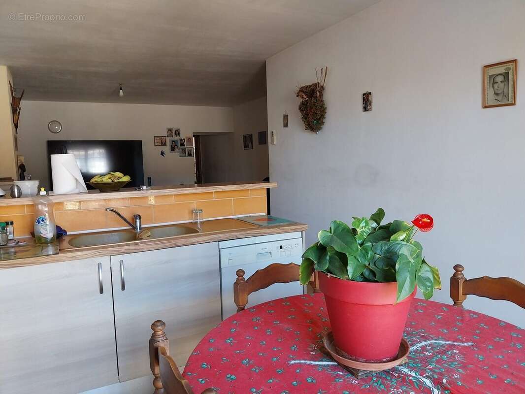 Maison à MONTPEYROUX