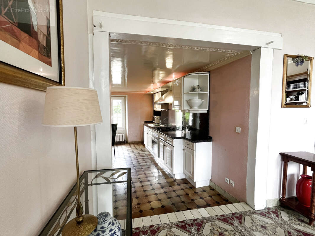 Maison à JOUY-LE-MOUTIER