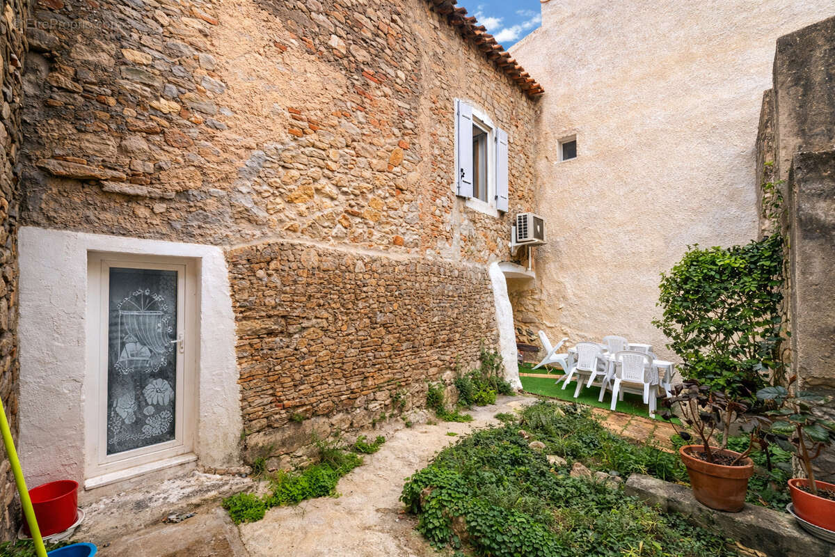 Maison à PEPIEUX