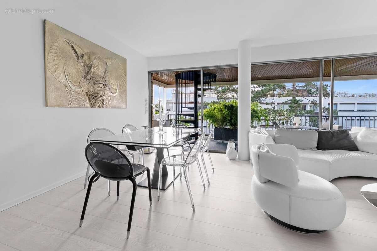 Appartement à VAUCRESSON