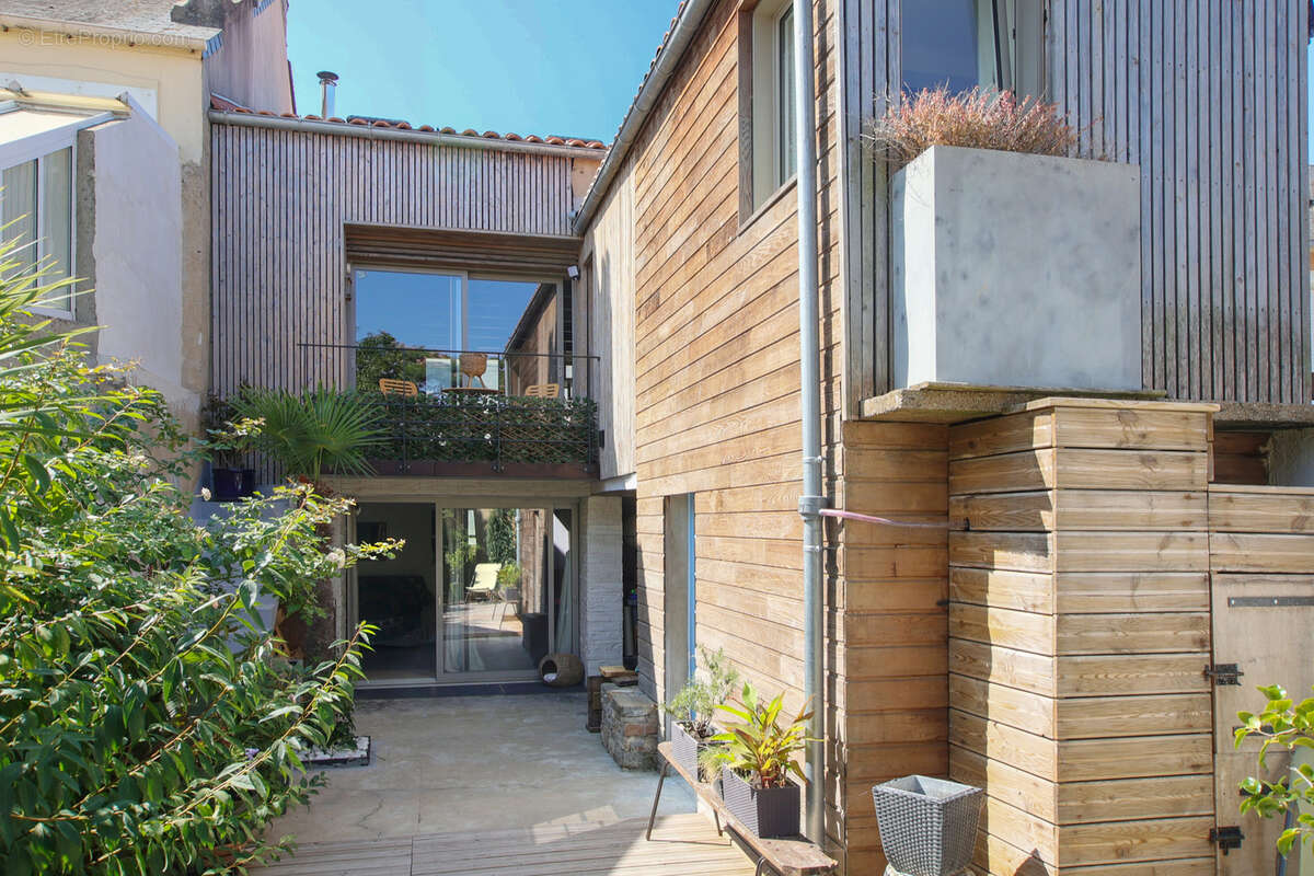 Maison Sablaise au cœur du Quartier Arago   Un emplacement exceptionnel ! - photo 13
