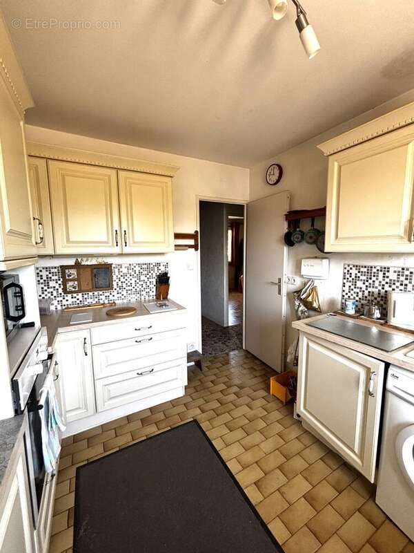 Maison à LE MUY