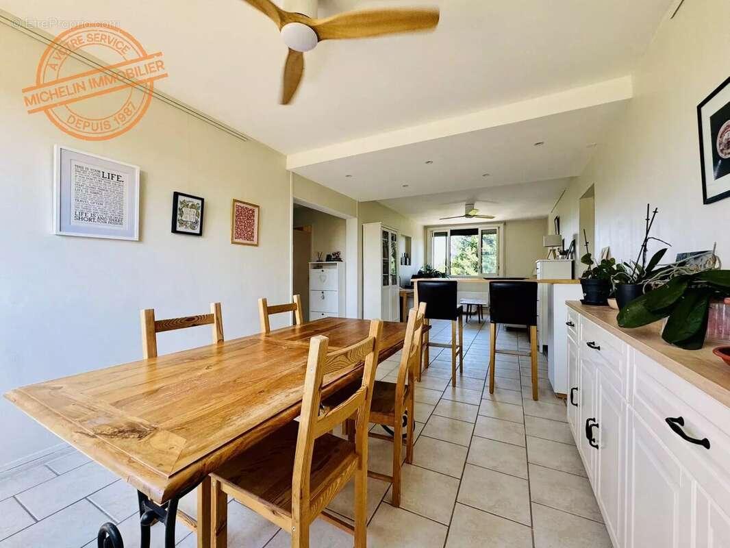 Champagne-au-mont-d’or – appartement traversant 74,64 m² – 2 chambres – parc arboré - photo 3