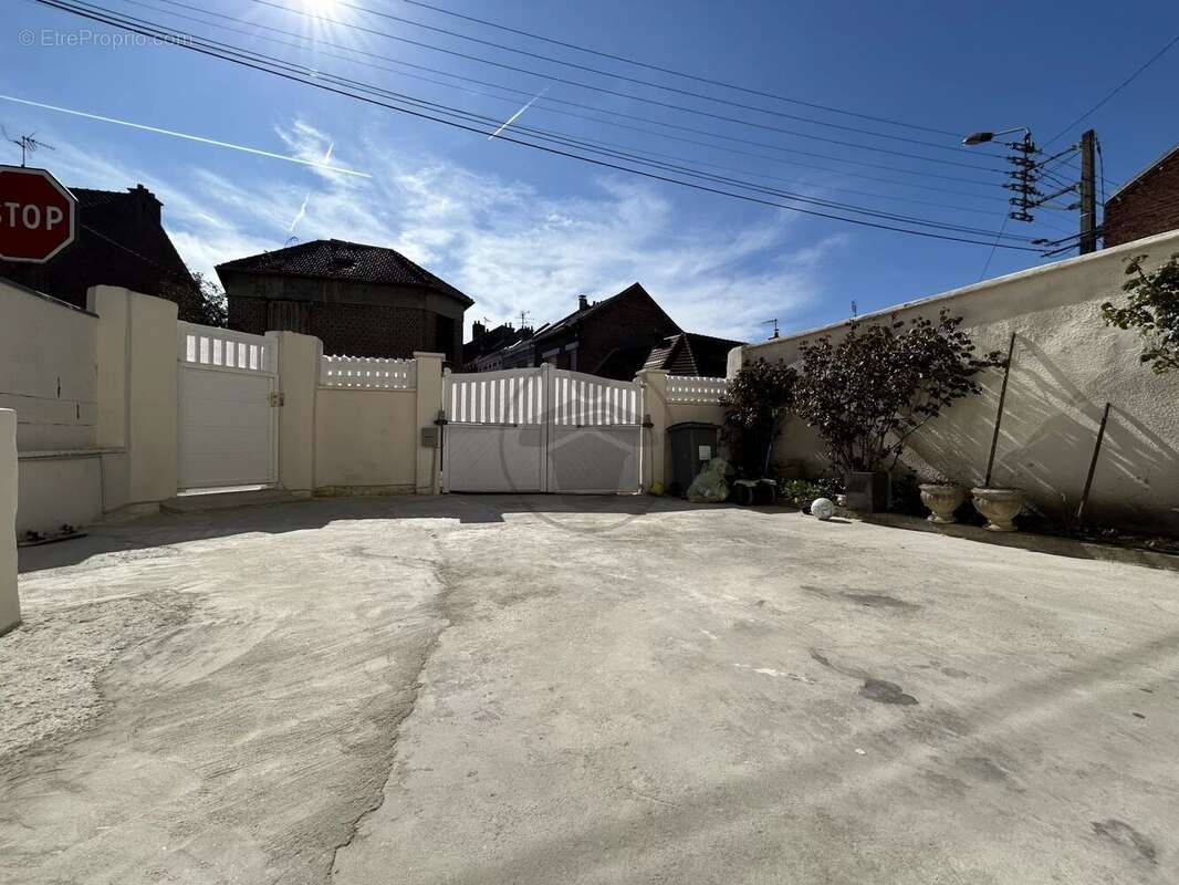 Maison à SAINT-QUENTIN