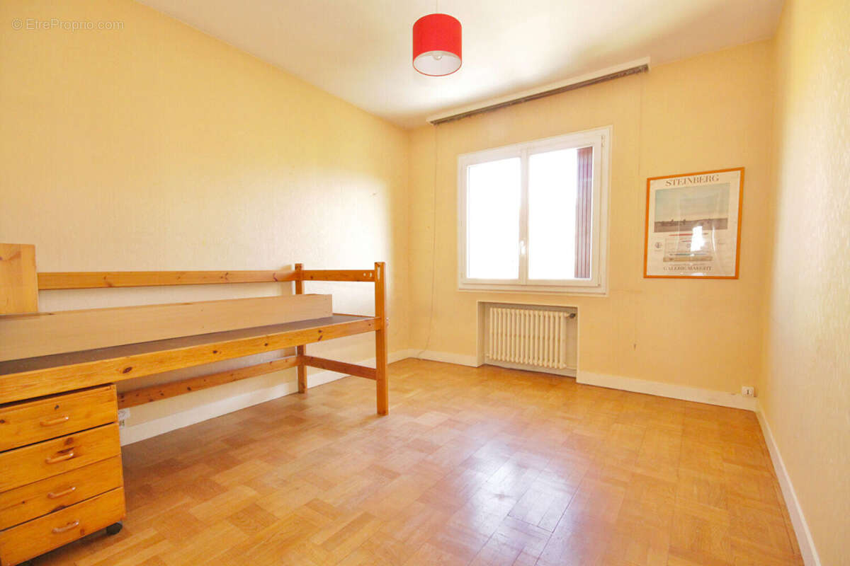 Appartement à FONTENAY-SOUS-BOIS