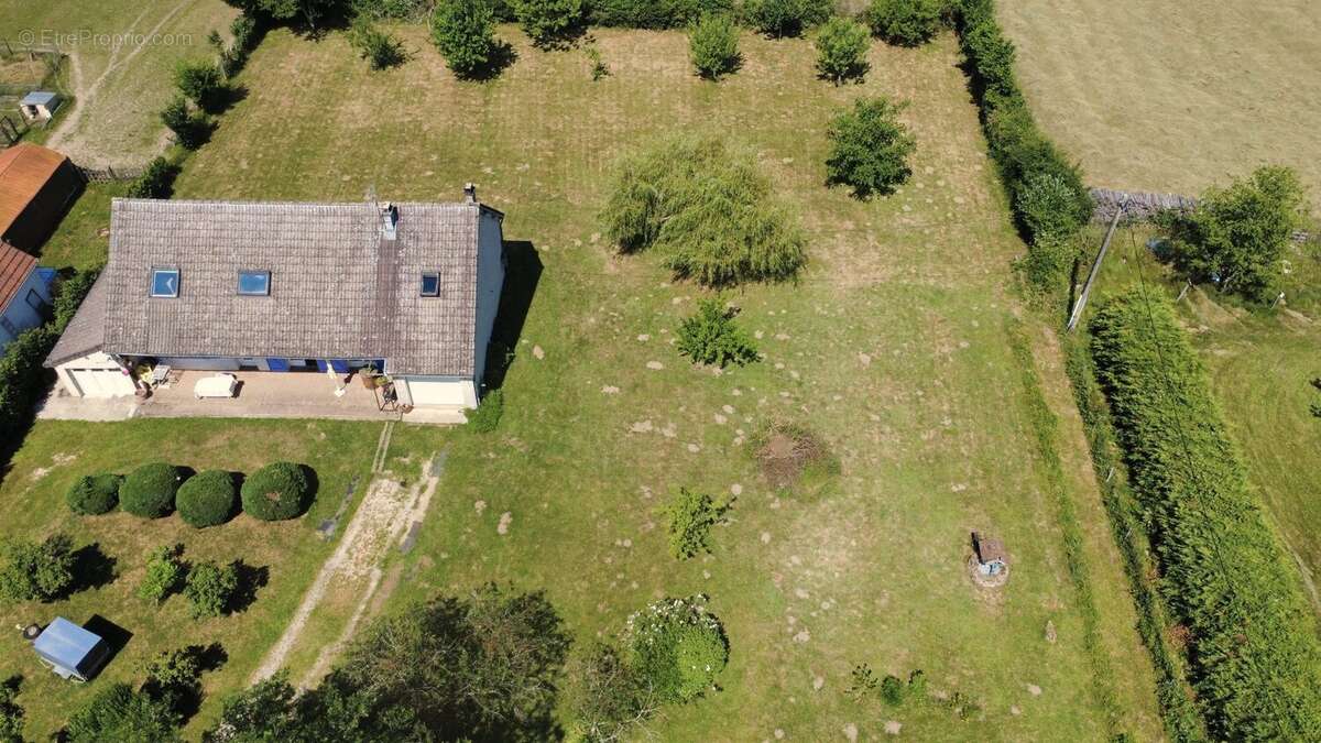 Maison à ALLIGNY-EN-MORVAN