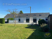 Maison à LA MEMBROLLE-SUR-LONGUENEE