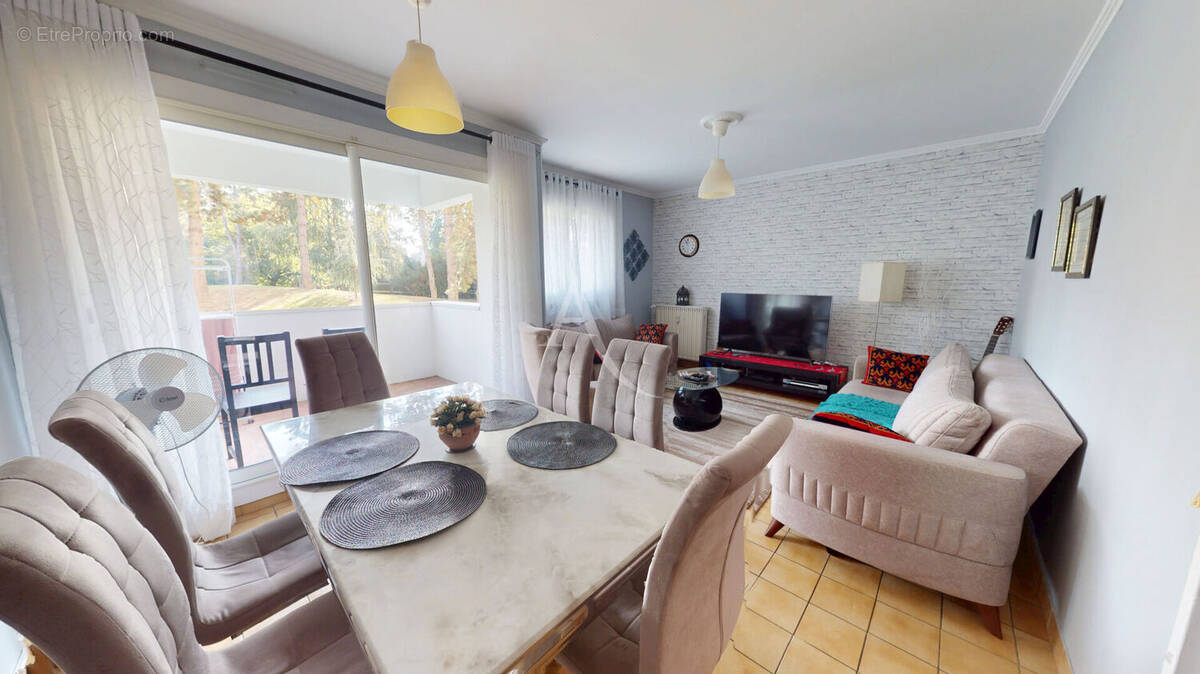 Appartement à MORANGIS