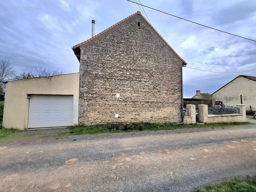 Maison à OISSEAU-LE-PETIT