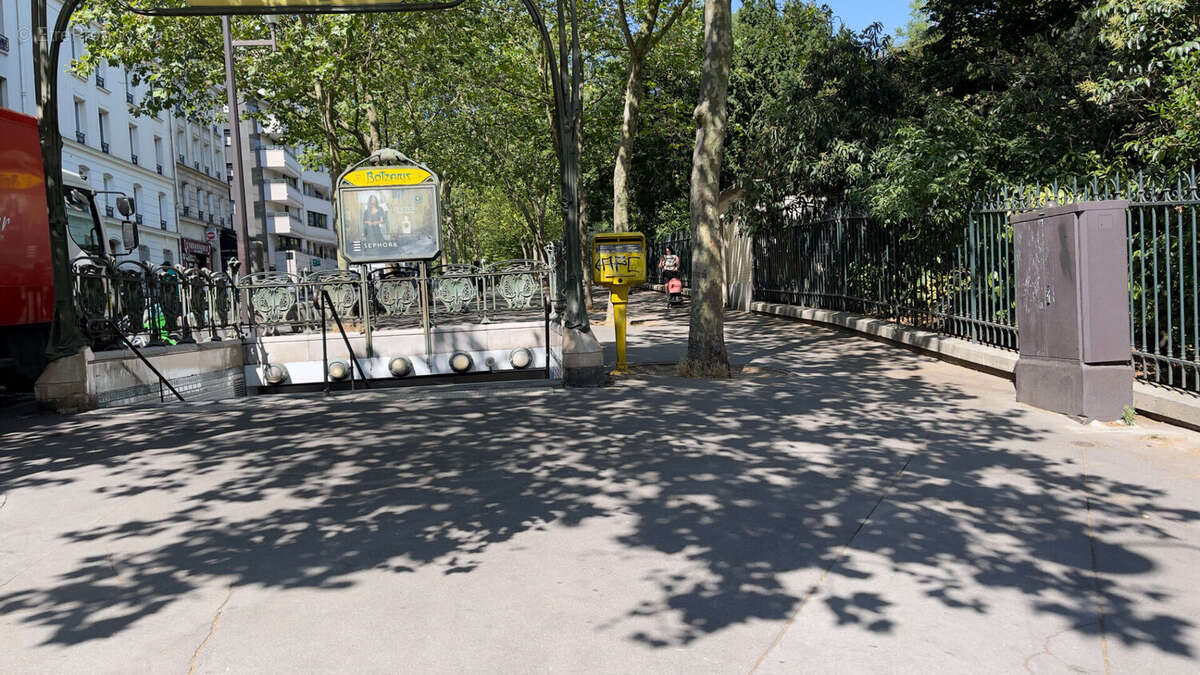 Buttes Chaumont, métro Botzaris, T2 de 36 m² avec ascenseur et cave - photo 11
